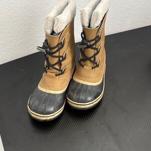 Sorel Tan and Black Fur-Lined Boots